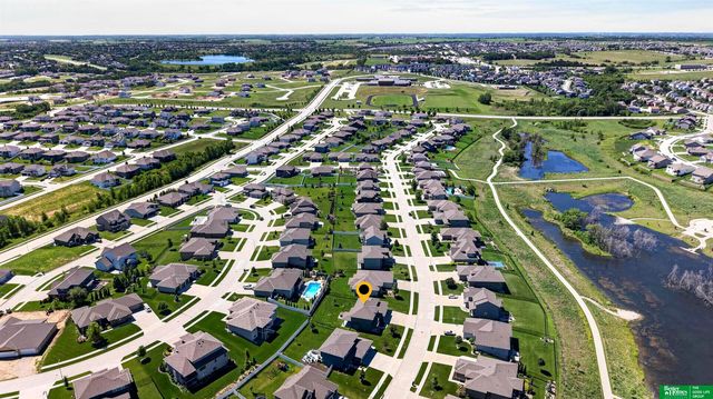 10009 S 106 Street, Papillion, NE 68046