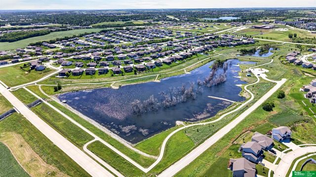 10009 S 106 Street, Papillion, NE 68046