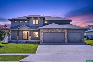 10009 S 106 Street, Papillion, NE 68046