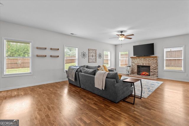 145 Springwood Drive, Carrollton, GA 30117