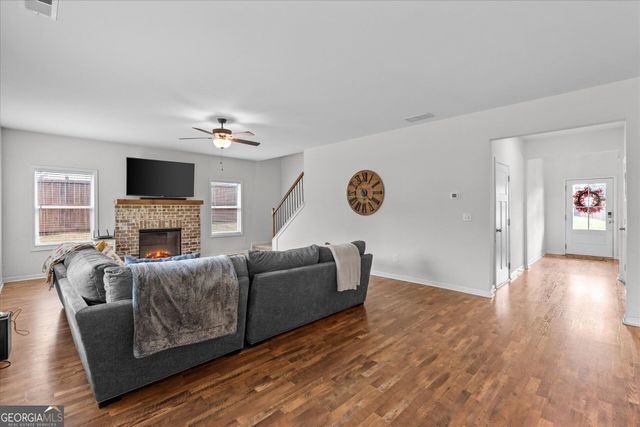 145 Springwood Drive, Carrollton, GA 30117