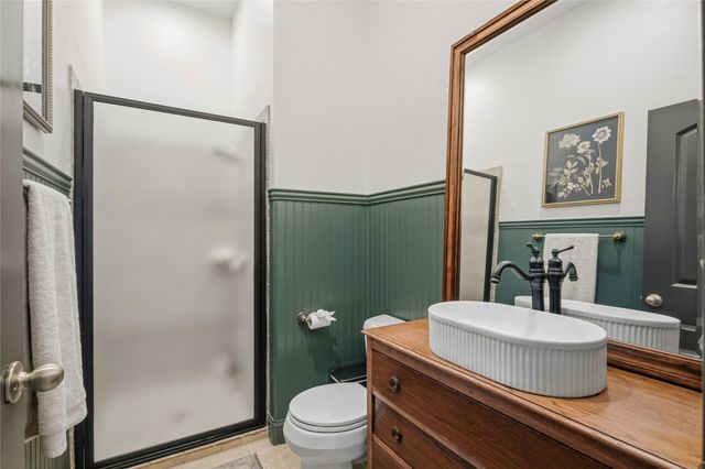 1833 Southpark Drive, Arlington, TX 76013