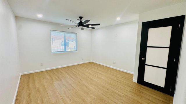 801 S Oleander Avenue, Bakersfield, CA 93304