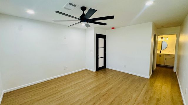 801 S Oleander Avenue, Bakersfield, CA 93304