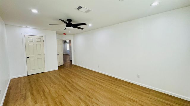 801 S Oleander Avenue, Bakersfield, CA 93304