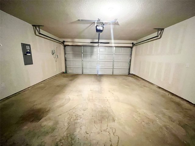 928 Madeline Lane, Cleburne, TX 76033