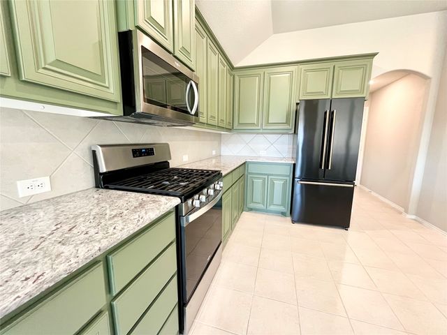 928 Madeline Lane, Cleburne, TX 76033