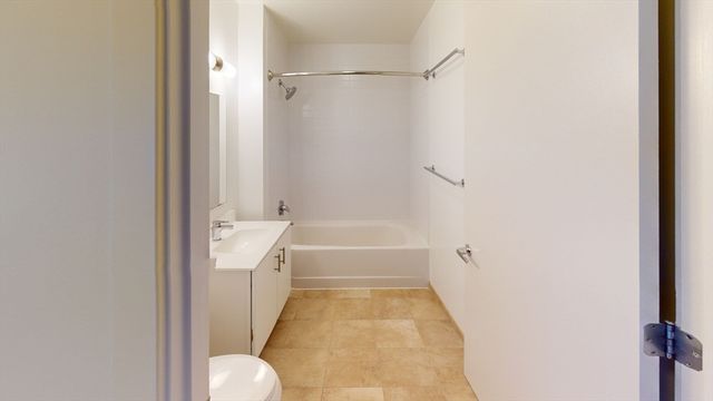 225 Centre 621, Boston, MA 02119