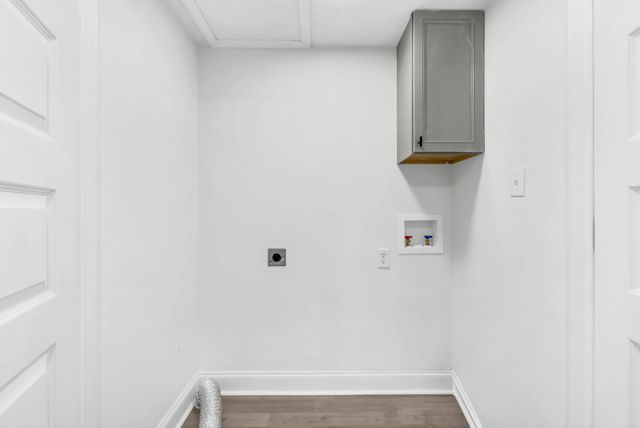 803 Old Woodmont Blvd, Clarksville, TN 37040