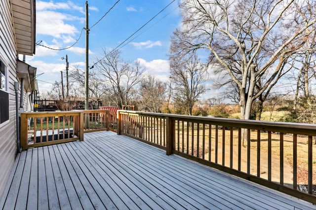 803 Old Woodmont Blvd, Clarksville, TN 37040