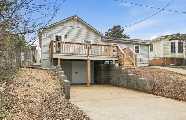 803 Old Woodmont Blvd, Clarksville, TN 37040