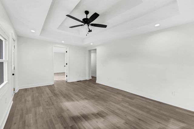 803 Old Woodmont Blvd, Clarksville, TN 37040