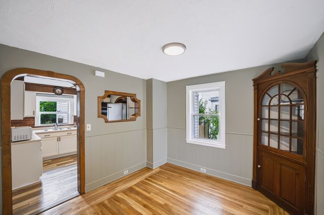 22 Ruggles St, Quincy, MA 02169