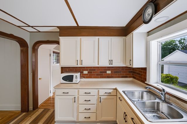 22 Ruggles St, Quincy, MA 02169