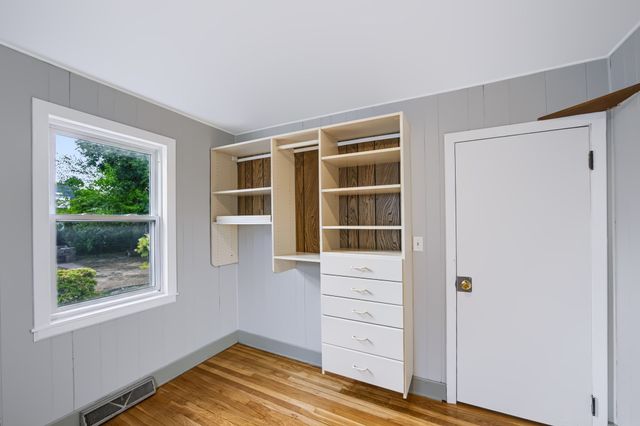 22 Ruggles St, Quincy, MA 02169