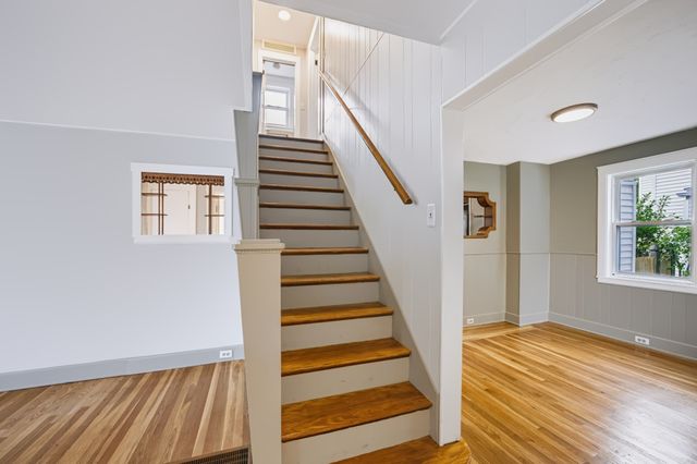 22 Ruggles St, Quincy, MA 02169