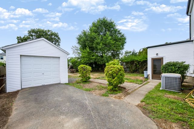 22 Ruggles St, Quincy, MA 02169