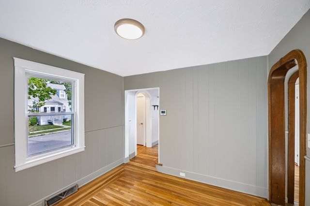 22 Ruggles St, Quincy, MA 02169