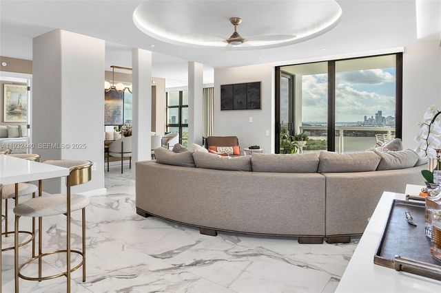 9 Island Ave 2104, Miami Beach, FL 33139