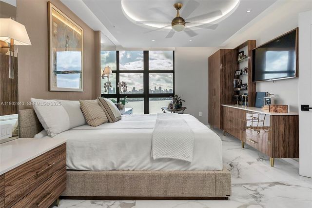 9 Island Ave 2104, Miami Beach, FL 33139