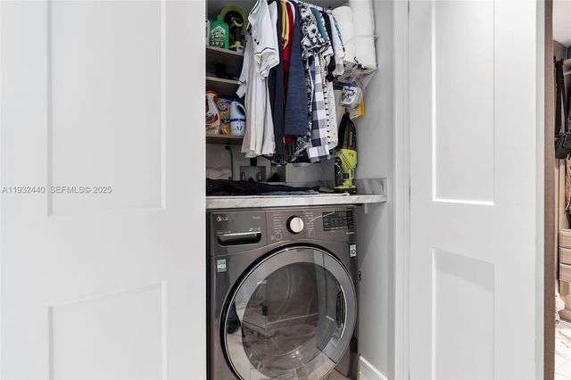 9 Island Ave 2104, Miami Beach, FL 33139