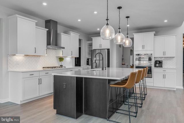 10115 PREMIER ST, Fredericksburg, VA 22408
