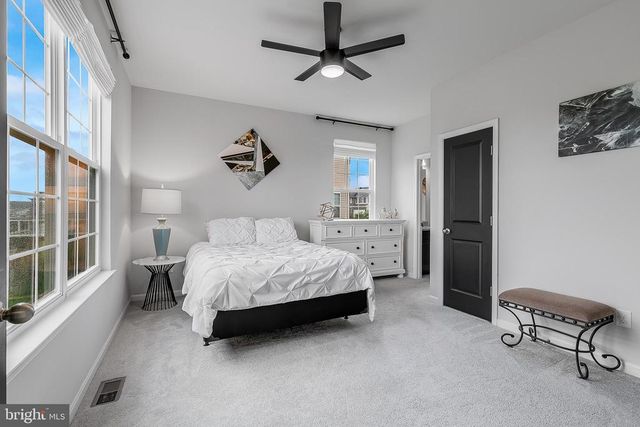10115 PREMIER ST, Fredericksburg, VA 22408