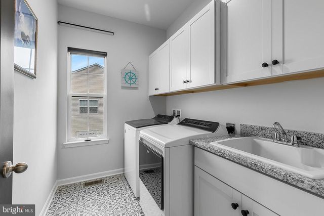 10115 PREMIER ST, Fredericksburg, VA 22408