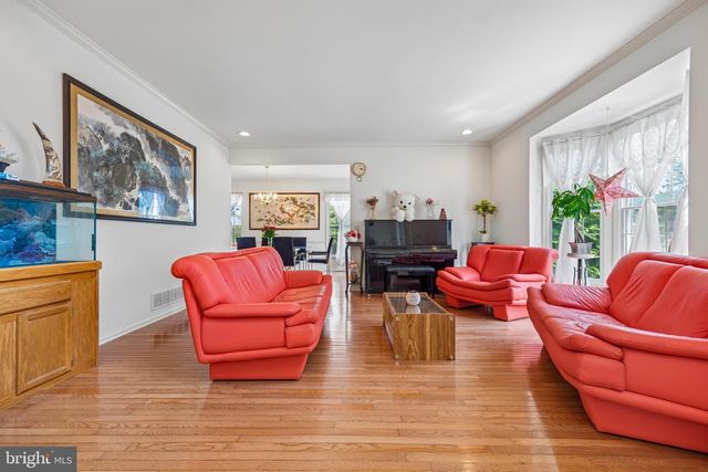 2 CHAMBERLIN CT, Cranbury, NJ 08512