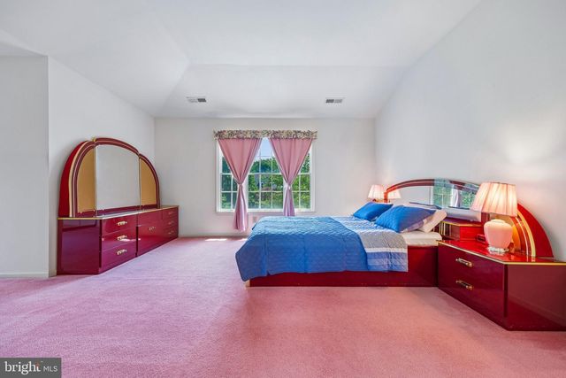 2 CHAMBERLIN CT, Cranbury, NJ 08512