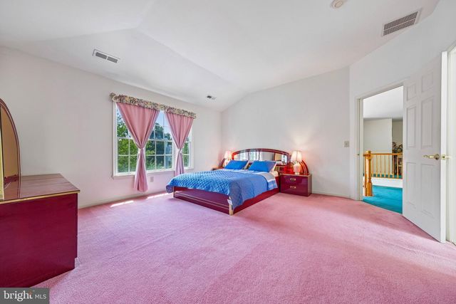 2 CHAMBERLIN CT, Cranbury, NJ 08512