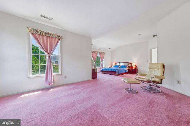 2 CHAMBERLIN CT, Cranbury, NJ 08512