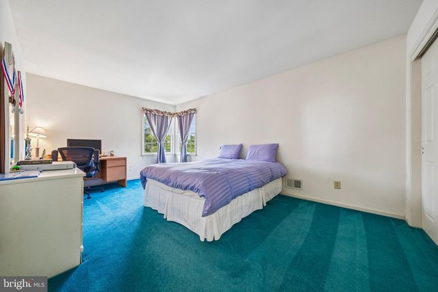 2 CHAMBERLIN CT, Cranbury, NJ 08512