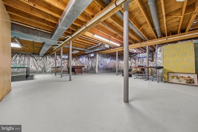2 CHAMBERLIN CT, Cranbury, NJ 08512