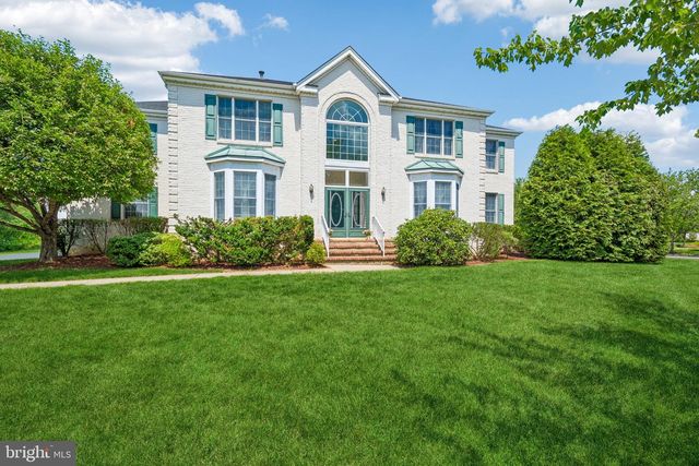 2 CHAMBERLIN CT, Cranbury, NJ 08512