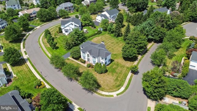 2 CHAMBERLIN CT, Cranbury, NJ 08512