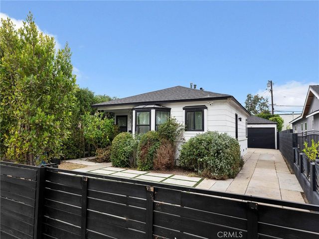 1021 E 65th Street, Inglewood, CA 90302