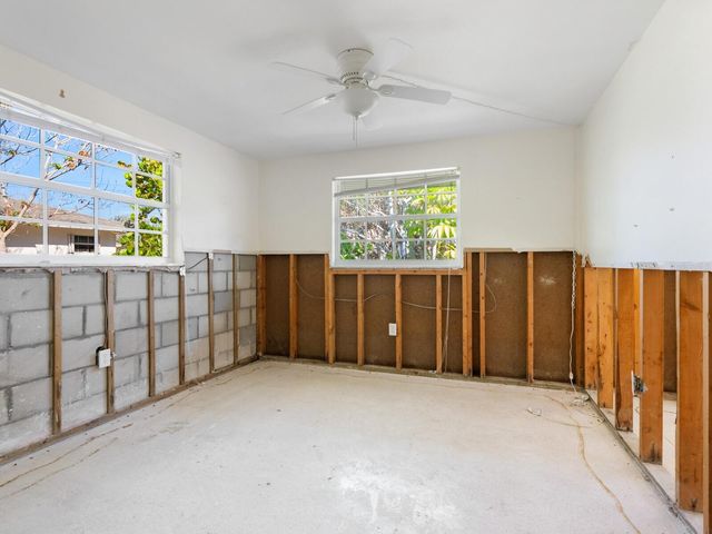 734 CANAL ROAD, Sarasota, FL 34242