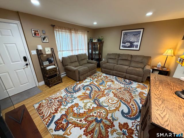 461 Spring Street 9G, Naugatuck, CT 06770