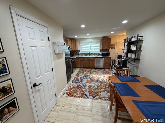 461 Spring Street 9G, Naugatuck, CT 06770