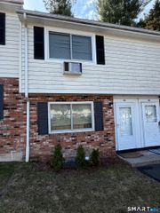 461 Spring Street 9G, Naugatuck, CT 06770