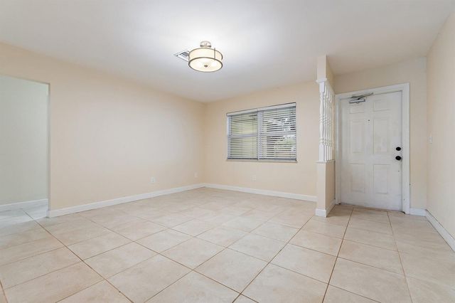 678 Riverside Drive, Palm Beach Gardens, FL 33410