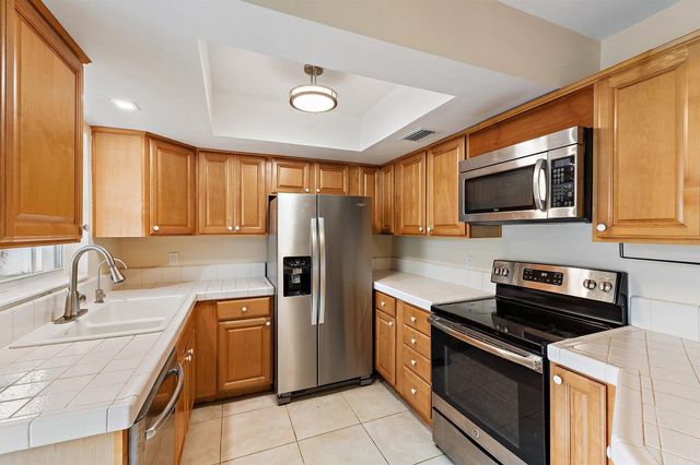 678 Riverside Drive, Palm Beach Gardens, FL 33410
