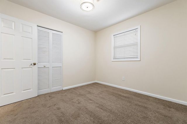 678 Riverside Drive, Palm Beach Gardens, FL 33410