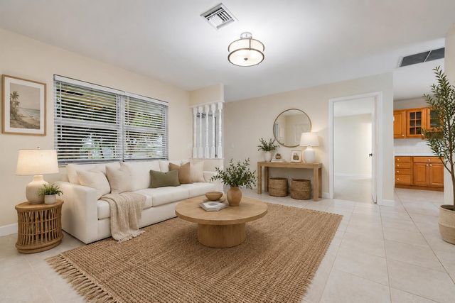 678 Riverside Drive, Palm Beach Gardens, FL 33410