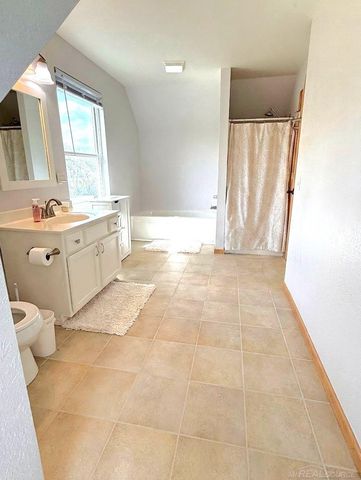 14235 Northmoor Drive, Cement City, MI 49233