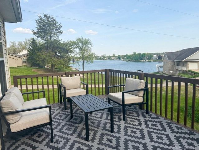 14235 Northmoor Drive, Cement City, MI 49233