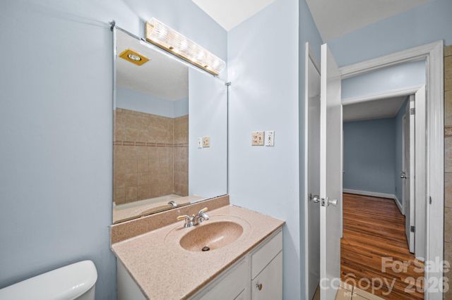 3029 Rosehill Drive, Charlotte, NC 28212