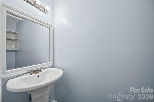 3029 Rosehill Drive, Charlotte, NC 28212