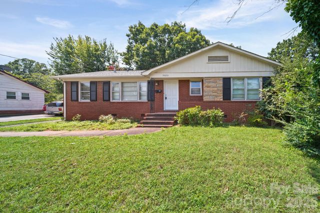 3029 Rosehill Drive, Charlotte, NC 28212